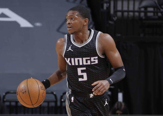 世界杯直播平台下载-末节之王！福克斯化身关键先生 国王近8战豪取7胜